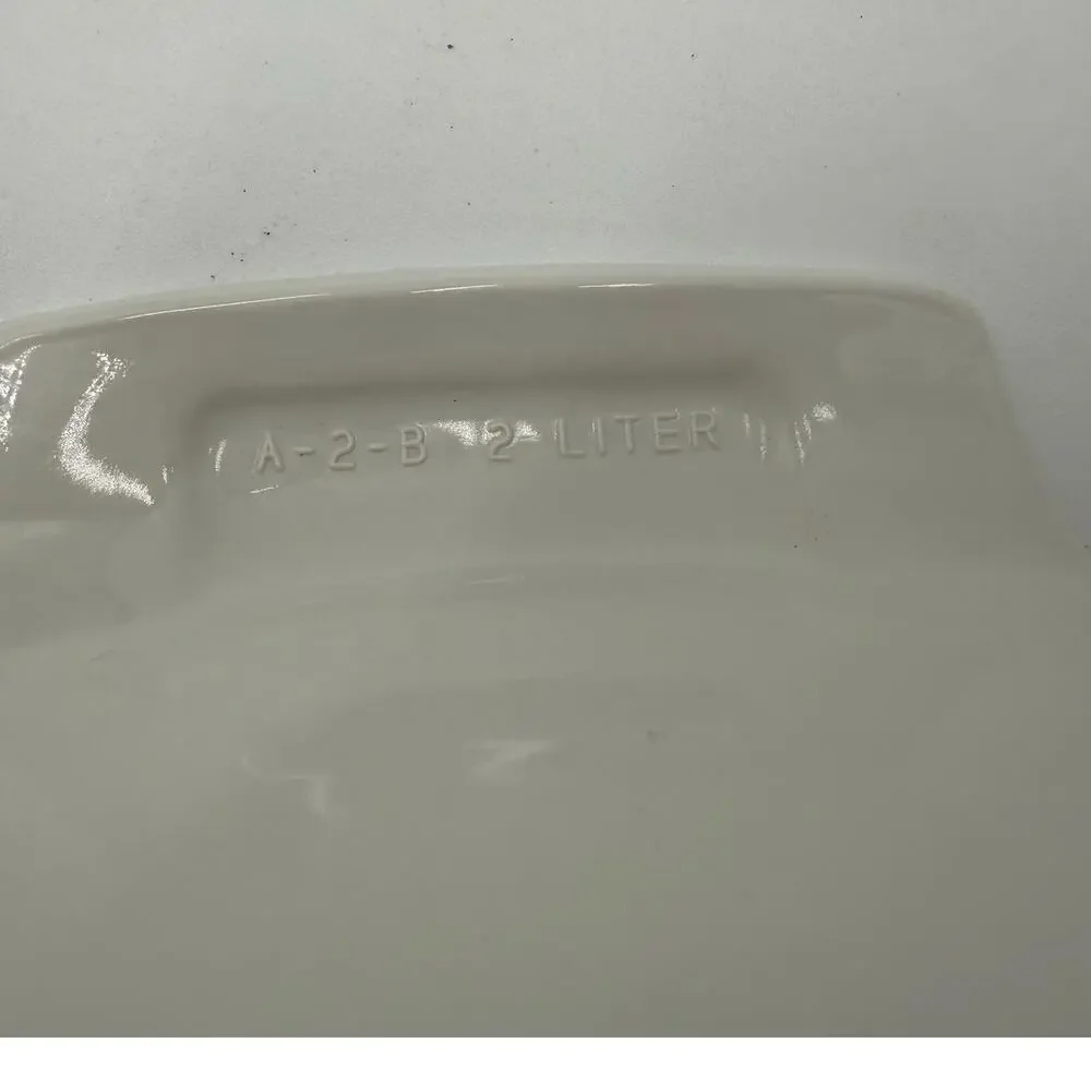 1980's CorningWare 2 Litter Casserole Dish